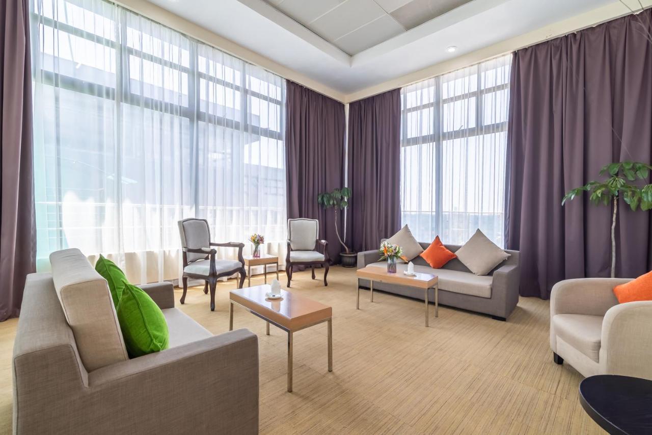 Prideinn Azure Hotel Nairobi Westlands Bagian luar foto