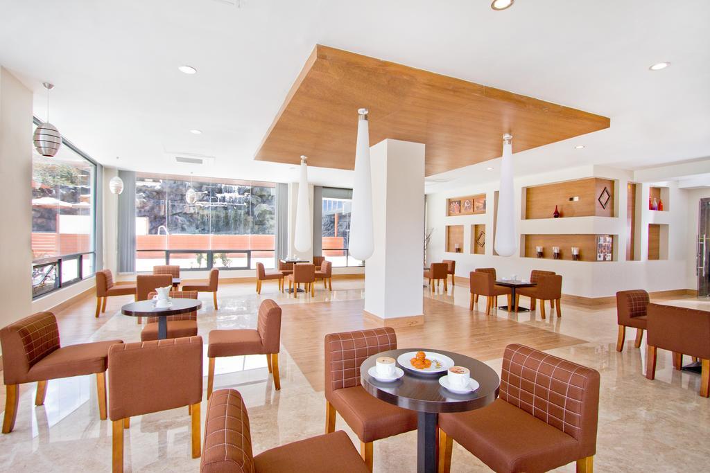 Prideinn Azure Hotel Nairobi Westlands Bagian luar foto