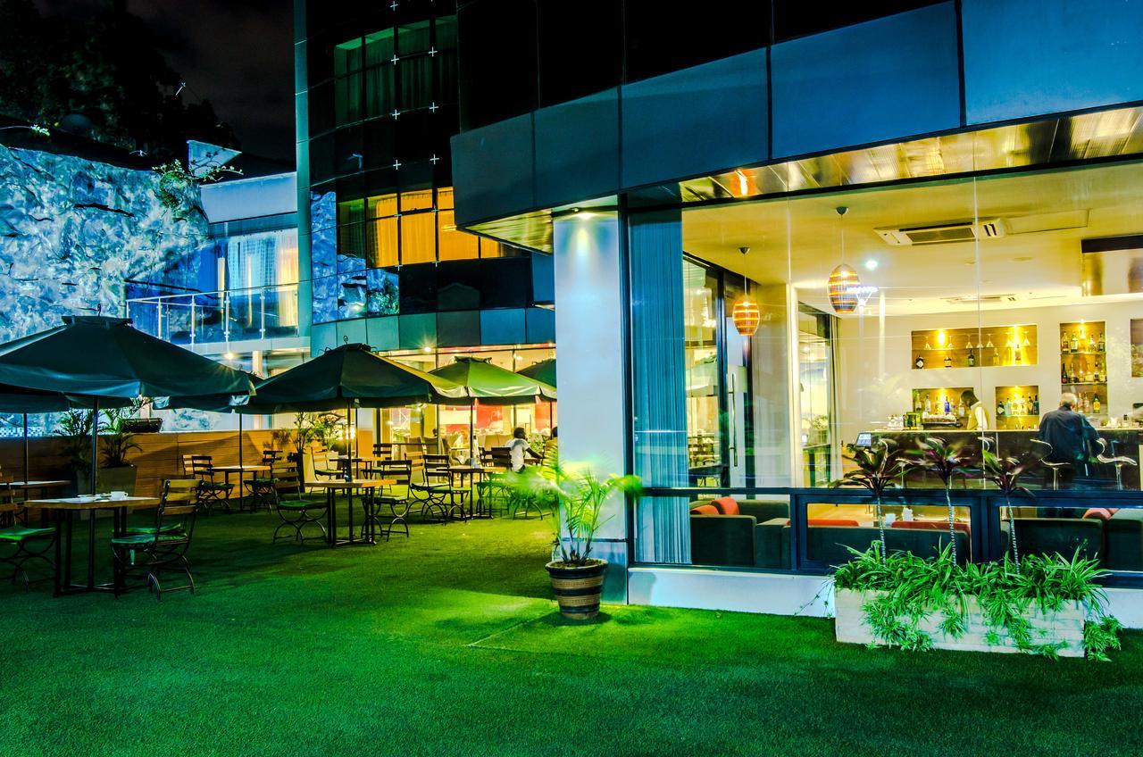 Prideinn Azure Hotel Nairobi Westlands Bagian luar foto